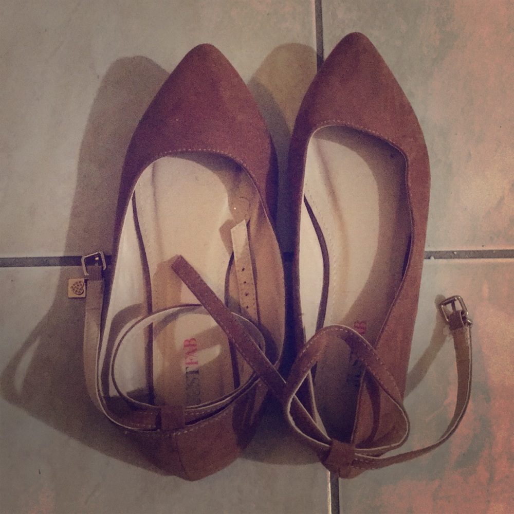 Casual flats w/ ankle wrap strap
